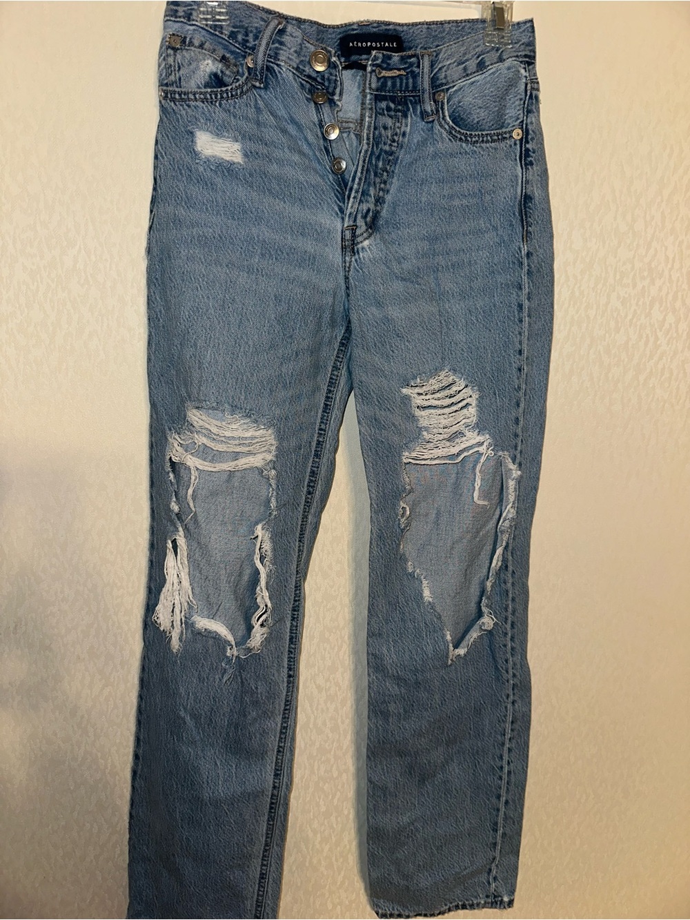 Aeropostale Women’s Light Blue Distressed 90’S Baggy
